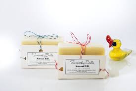 Savon Artisanal Vegan Savon Tres Doux Au Lait D Amande Douce Saponification A Froid Surgras 8 Barre De Savon Vegan Beurre De Mangue Place Card Holders Card Holder Artisan