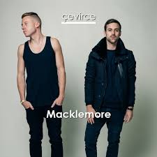 Das kardinalskollegium zieht von der cappella paolina durch die sala regia in die sixtinische kapelle. Macklemore Ryan Lewis Feat Ray Dalton Can T Hold Us Englisch Songtexte Deutsch Ubersetzung Ubersetzer Corporate Cevirce