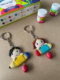 Make your 'thank you' unforgettable!​ These DIY Teacher's Day keychains  painted with the Carnival Kit are a perfect way to celebrate the ones who  inspire us 🎨 #Fevicryl #KeepCreating #Hobbyists #FevicrylHobbyIdeasIndia  #teachersday