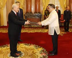 Chính thức ra mắt mẫu áo thi đấu chính thức của năm 2021 dành cho các đtqg việt nam | vff channel. Tá»•ng Bi ThÆ° Chá»§ Tá»‹ch NÆ°á»›c Nguyá»…n Phu Trá»ng Tiáº¿p Cac Ä'áº¡i Sá»© Trinh Quá»'c ThÆ° Vtv Vn