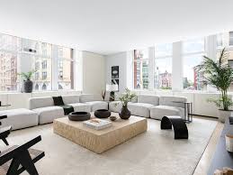 Where does kanye west live? Keeping Up With Kim Kardashian And Kanye West S Real Estate Portfolio