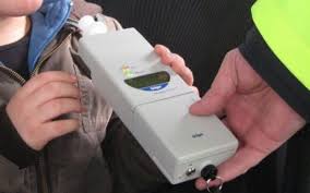 Aloolul iese din organism cu o medie de 0,15 grame la mie pe oră. AtenÈ›ie È™oferi In Cat Timp Iese Alcoolul Din Sange È™i Alcoolemia Ajunge La 0 Infocs