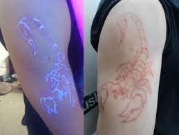 Add uv light and voila, an invisible tattoo suddenly appears. Glow In The Dark Tattoos Not Without Risk Authoritytattoo