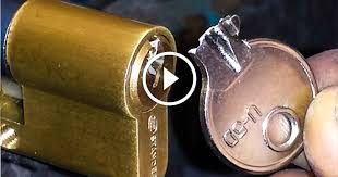 Kapı kilidi bakımı nasıl yapılır.how to do door lock maintenance. Kirilan Anahtar Kilitten Nasil Cikarilir