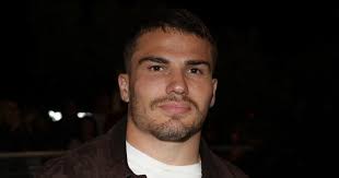 Antoine Dupont et la "honte" d'être homosexuel dans le rugby : le capitaine  des Bleus s'exprime sur ce sujet toujours sensible - Purepeople