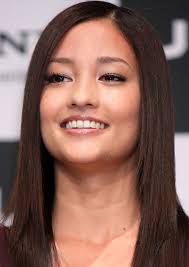 This bob shoulder medium length hairstyle seems a bit low profile but it gives a little bit more points in romantic and cuteness. 50 Trendy And Easy Asian Girls Hairstyles To Try