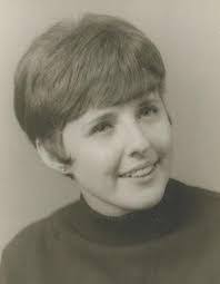 Annette Wolfe's Instagram, Twitter & Facebook