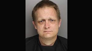 Dad threatens DSS workers, brings gun, machete to DSS offices, deputies say