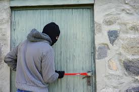 Einbruchhemmende produkte erkennt man an siegeln für einbrecher ist das eindringen über schlecht gesicherte türen und fenster ein kinderspiel, warnt peter benz von der technischen prävention des. Angst Vor Einbruch Haus Und Wohnung Mit Einfachen Mitteln Schutzen Das Online Magazin So Vielseitig Wie Das Leben