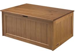 Caixa Com Rodinhas Para Guardar Brinquedos Para Ser Usado Como Guarda Roupa E Guardar Travesseiros Edredons Roupa De Cama E A Roupa Do Hospede Pode Servir Com Bau De Madeira Moveis De Madeira Madeira