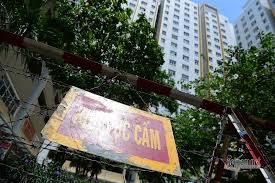 Hiện 4 người sống chung. L1rplbvbisbrjm