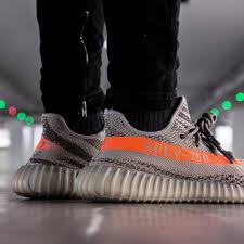 Adidas originals x kanye west yeezy boost 350 v2 by1605 schwarz/copper metal/schwarz regulaerer preis: Adidas Yeezy Boost 350 V2 Beluga Yeezy Adidas Streetwear
