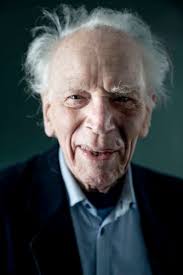 94-årig »Matador«-skuespiller går på scenen: »Du troede nok, jeg var død,  hvad?«