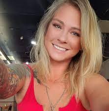 Becky Dingler's Instagram, Twitter & Facebook