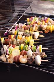 Today i am sharing 12 dinner party menu ideas that break down what to serve including cocktails, appetizers. Summer Dinner Party Idea Create Your Own Kabobs Fannetastic Food