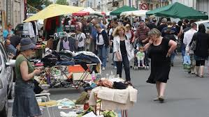 Brocante (ou vide dressing) chez un particulier brocantes (plusieurs exposants). Deconfinement Les Brocantes Et Vide Greniers Peuvent Ils Reprendre