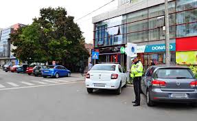 Poliția Locală Roman Zeci De Amenzi Pentru Oprirea Interzisă și Parcare Neregulamentară Sau Pe Locuri Cu Plată Romanul Financiar