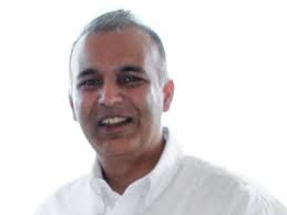 ShADES OF BEAUTY IN BLACK + WHITE