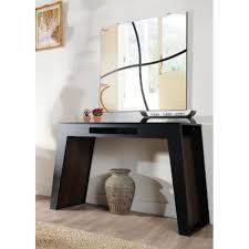 Sa conception remarquable et sa structure en fer angulaire avec des rivets décoratifs lui confèrent une apparence assurément contemporaine. Le Meuble Console D Entree Complete Le Style De Votre Interieur Archzine Fr