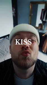 5 DAYS!!! , #gimmeakiss #londonsinger #malevocals #londonartist