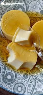 Puding karamel kukus ini senang nak buat, bahannya sedikit, senang dicari tapi rasanya sedap bangett dehh. Cara Buat Puding Karamel Tanpa Guna Telur Tak Perlu Kukus