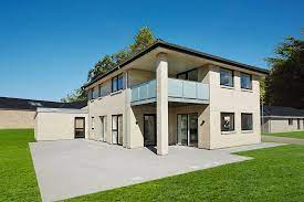 Husonline er huscompagniets nye, online byggeproces. Med Et Hus I 2 Plan Er Der Ekstra Plads Til Hele Familien Og De Ekstra M2 Kan Ofte Vaere En God Investering Huscompagniet Inspir Huse Arkitektur Home Fashion