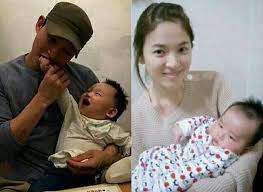 Song Joong Ki And Song Hye Kyo With A Baby Kartun Pacar Pria Gambar Wajah