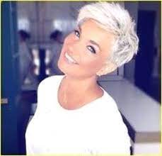 sehr kurze frisuren fur frauen 2019 2020 frisur trend kurzhaarfrisuren frisuren haarschnitt