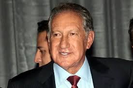 El hijo de lupita d'alessio acusó al ex gobernador arturo montiel de una terrible golpiza. Hospitalizan Al Priista Arturo Montiel