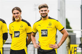 New signing gregor kobel started in goal, attacker donyell malen was initially on the bench due to a lack of training. Bvb U23 Startet Vorbereitung Pherai Zuruck Sturmer Muss Operiert Werden