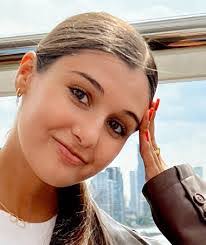 Savannah Cobb's Instagram, Twitter & Facebook