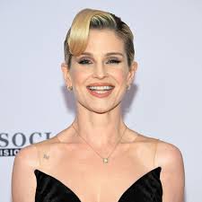 Michael Jordan's wife Yvette has the biggest $1million engagement ring