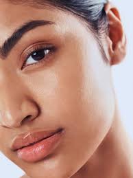 Nên Bôi Kem Chống Nắng Trước Hay Sau Kem Dưỡng Da?