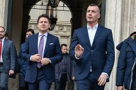 In nome della trasparenza, il governo ha di questo è un antefatto necessario per capire al meglio l'ascesa di rocco casalino, passato dai reality. Conte De Gaulle E La Sindrome Dell Arrocco Quando Il Politico Si Crede Onnipotente Cronaca