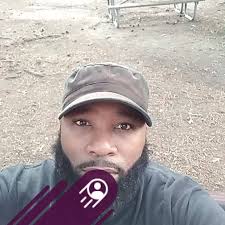 Lamar is inspiring the next generation to read... and throw great spirals 💜