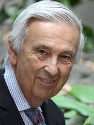 Professor Elliott Manning Pays It Forward By Supporting Student Scholarships