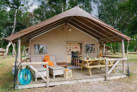 Vakantiepark beekse bergen maakt deel uit van een uniek brabants recreatiegebied dat is omgeven door water en groen. Ubernachten Im Safari Zelt Big Five Fur 6 Personen Beekse Bergen