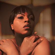 Leah Cartwright's Instagram, Twitter & Facebook