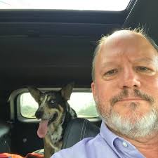 Yo soy un guerro gringo. Yo hablo Español mal. Muy mal.