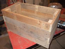 Tuto, fabriquer un bac à jardiner en bois de palette==> testé. Fabriquer Un Bac A Aromates En Bois De Palette Carnet De Decroissance