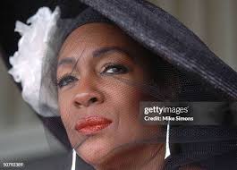 41 fotos e imágenes de Mary Simons