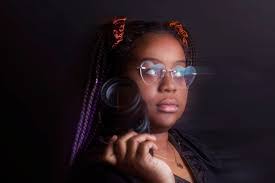 Nigel Aves's Instagram, Twitter & Facebook