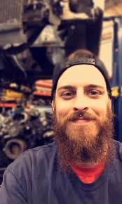 I do mechanic work trying to make some extra money