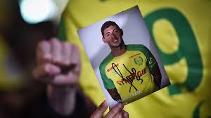 2 bonnes saisons en prêt en national et ligue 2, l'heure est venue de passer au test de la ligue 1. Emiliano Sala Grief Grips Family Friends Over Missing Plane Goal Com