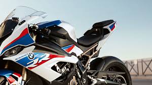 <p>40 years gs edition motosikletin siyah ve sarı renklerdeki tasarımı bmw motorrad tarafından sunulan ilk touring enduro modellerine övgü niteliği taşır. S 1000 Rr Bmw Motorrad