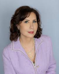 About Acupuncturist Lucy Postolov in Los Angeles