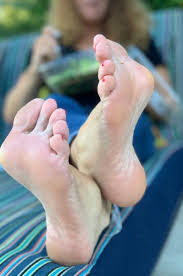 Most recent weekly top monthly top most viewed top rated longest shortest. â„‹ê®ŽuÑ•â„° ê®Žâ„± Ñ•ê®Žâ„'â„°Ñ• Blm On Twitter More Of Blake S Mouthwatering High Arched Mature Soft Bare Expose White Soles And Pedicured Toes