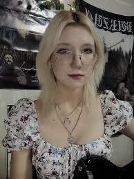 German Song Erika Tower of Pisa