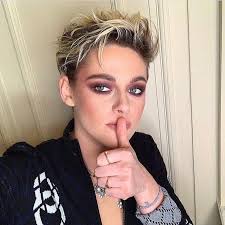 Best Of Kristen Stewart On Twitter Https T Co Fkni1dprdx Twitter In 2020 Kristen Stewart Hair Kristen Stewart Short Hair Kristen Stewart Chanel