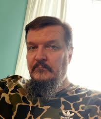 Does removing the pickguard free up tension